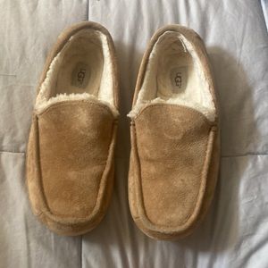 Men’s Ugg loafers